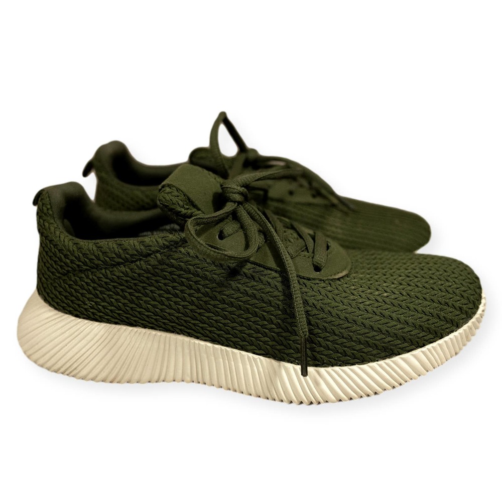 Cape Robbin Size 7 Sneakers Green Knit